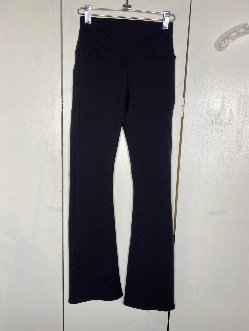 ALO yoga flare leggings size XS in black